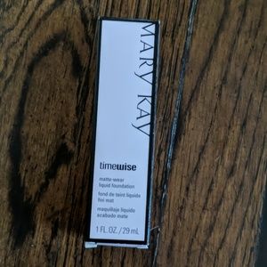 Matte Beige 4 foundation